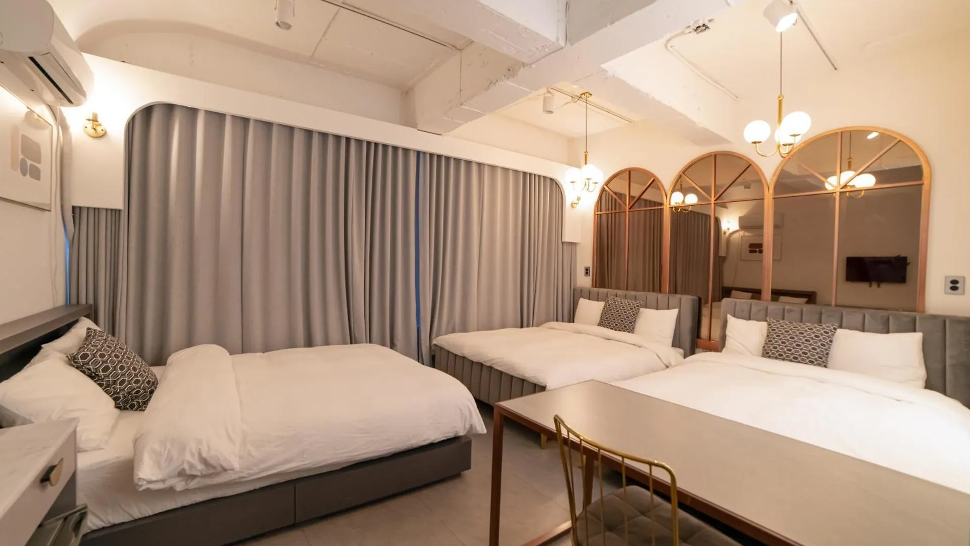 Cloud Hong-Dae Bed & Breakfast Seoul