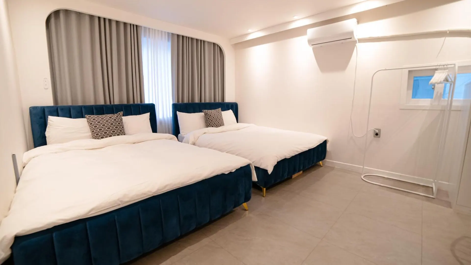 Cloud Hong-Dae Bed & Breakfast Seoul