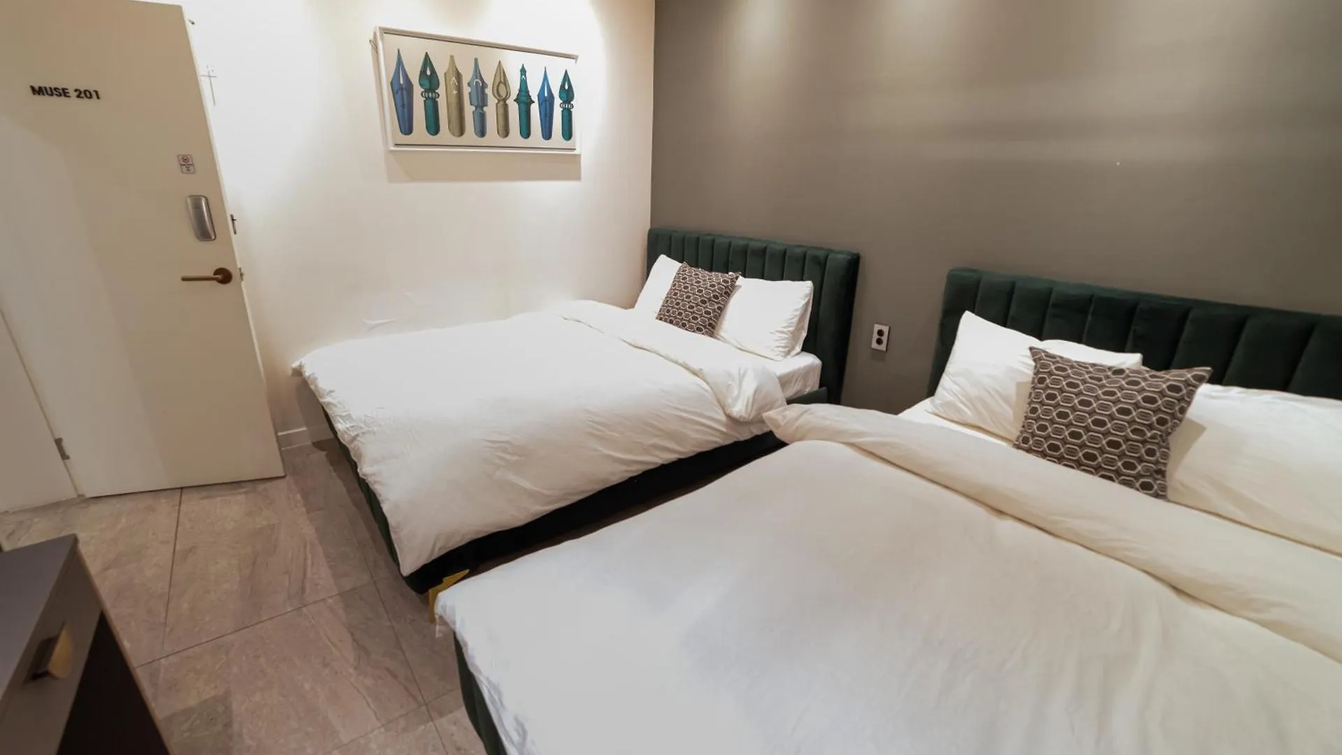 Cloud Hong-Dae Bed & Breakfast Seoul 0*,